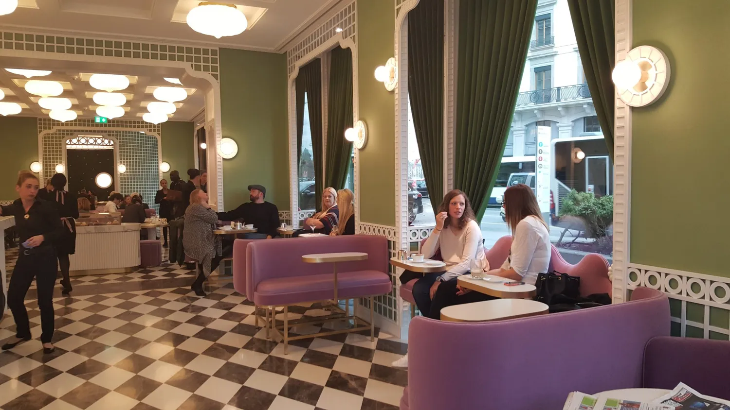 Laduree restaurant Geneva