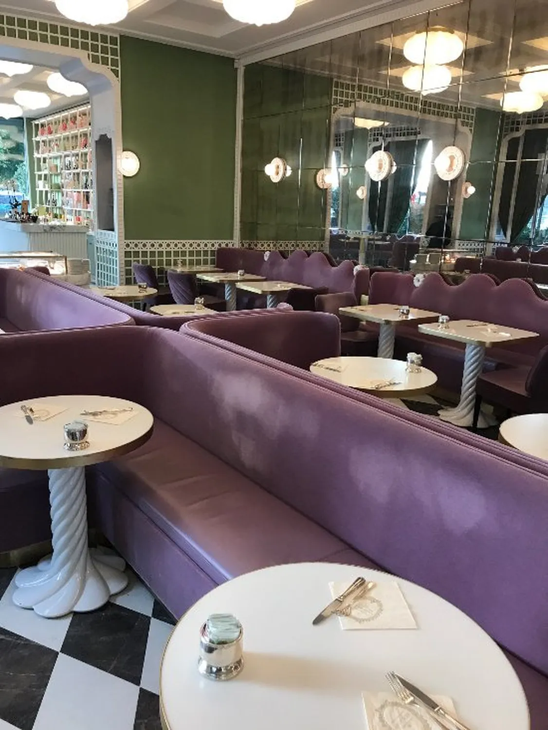 Laduree restaurant Geneva