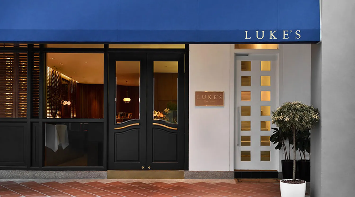 Luke's Oyster restaurant Singapore