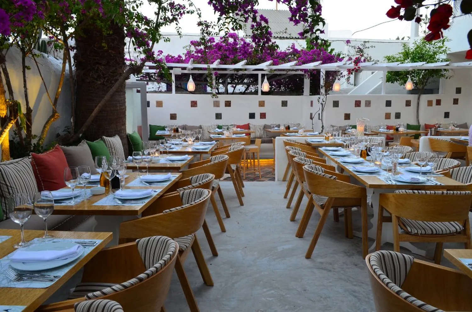 Mamalouka restaurant Mykonos