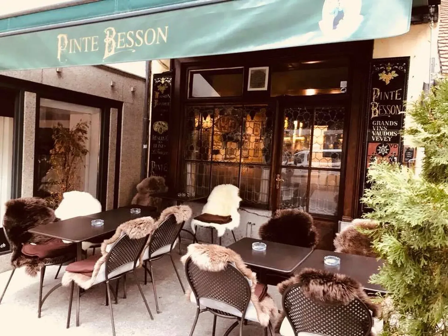 Pinte Besson restaurant Lausanne