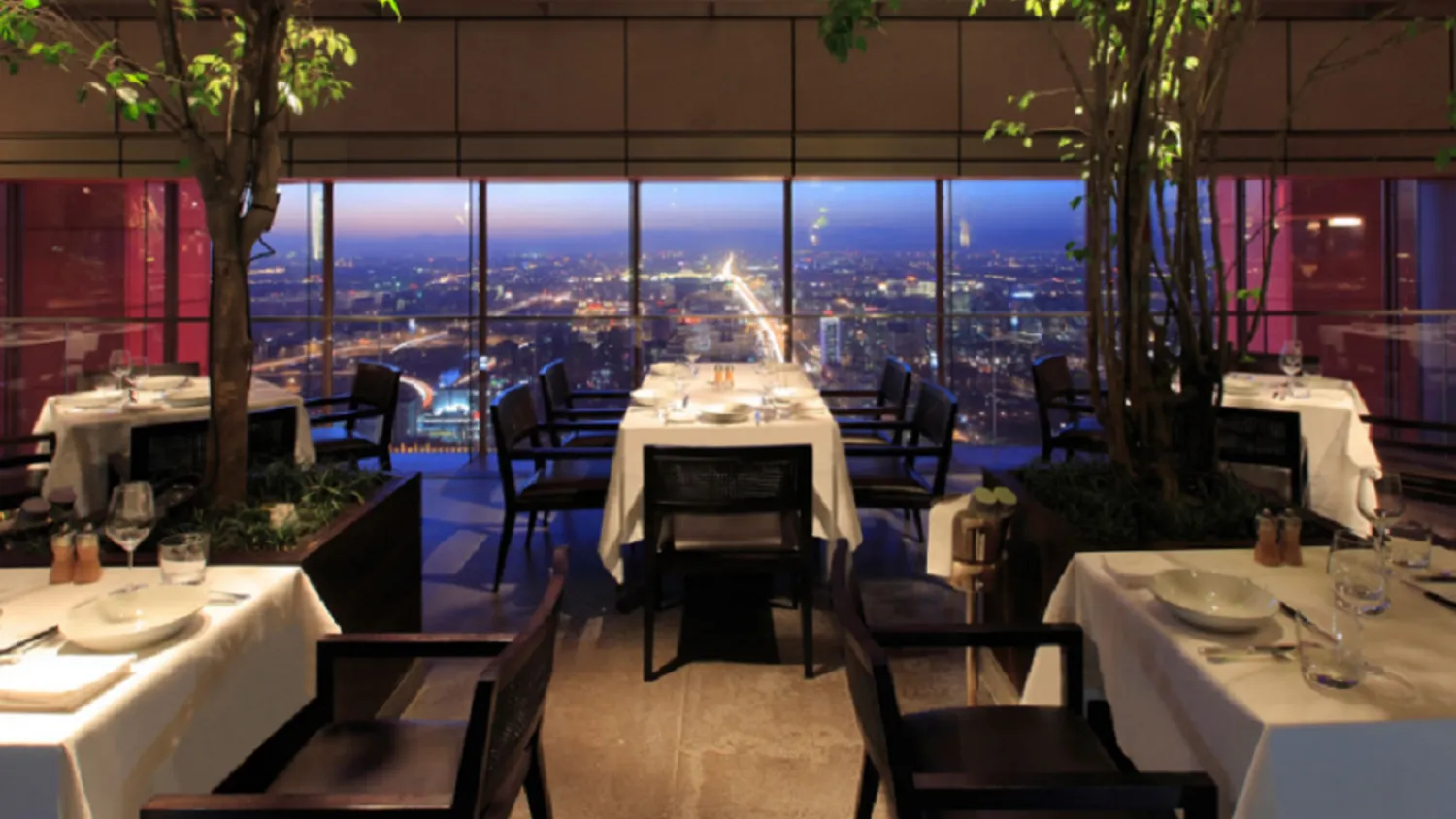 Reservation at THE LOUNGE restaurant - Beijing | KEYS