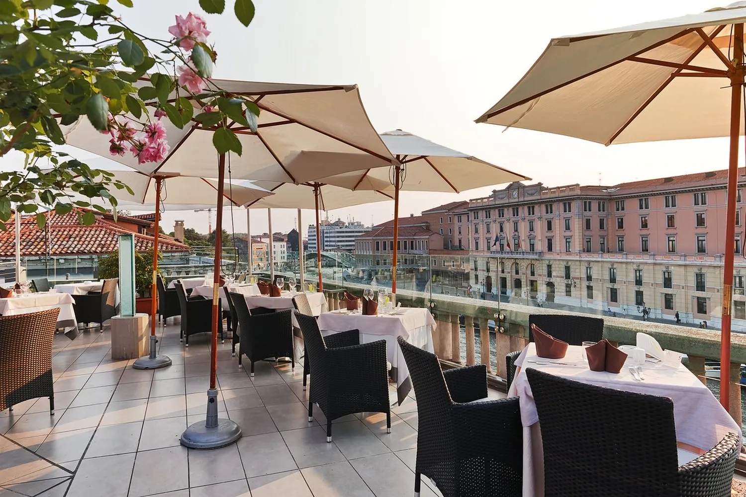 Top of the Carlton restaurant Venise