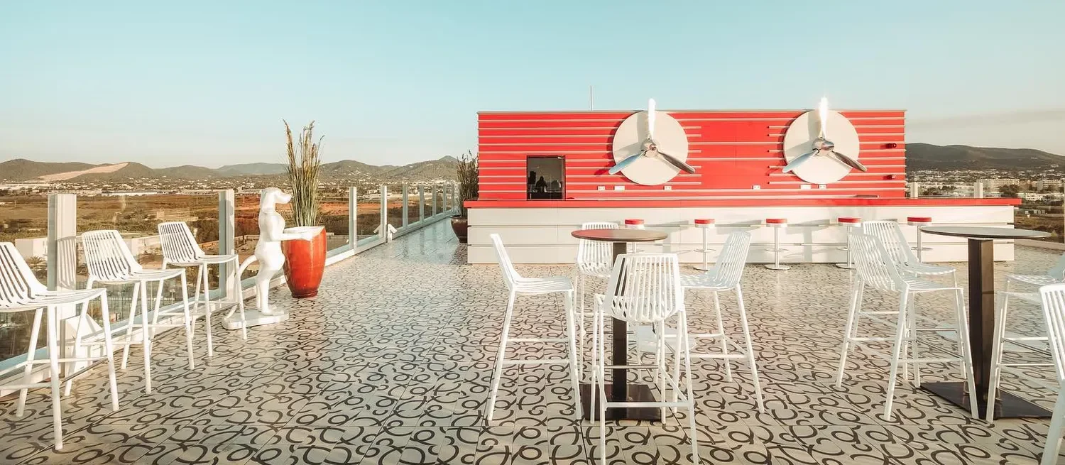 UP SKY SOCIETY restaurant Ibiza