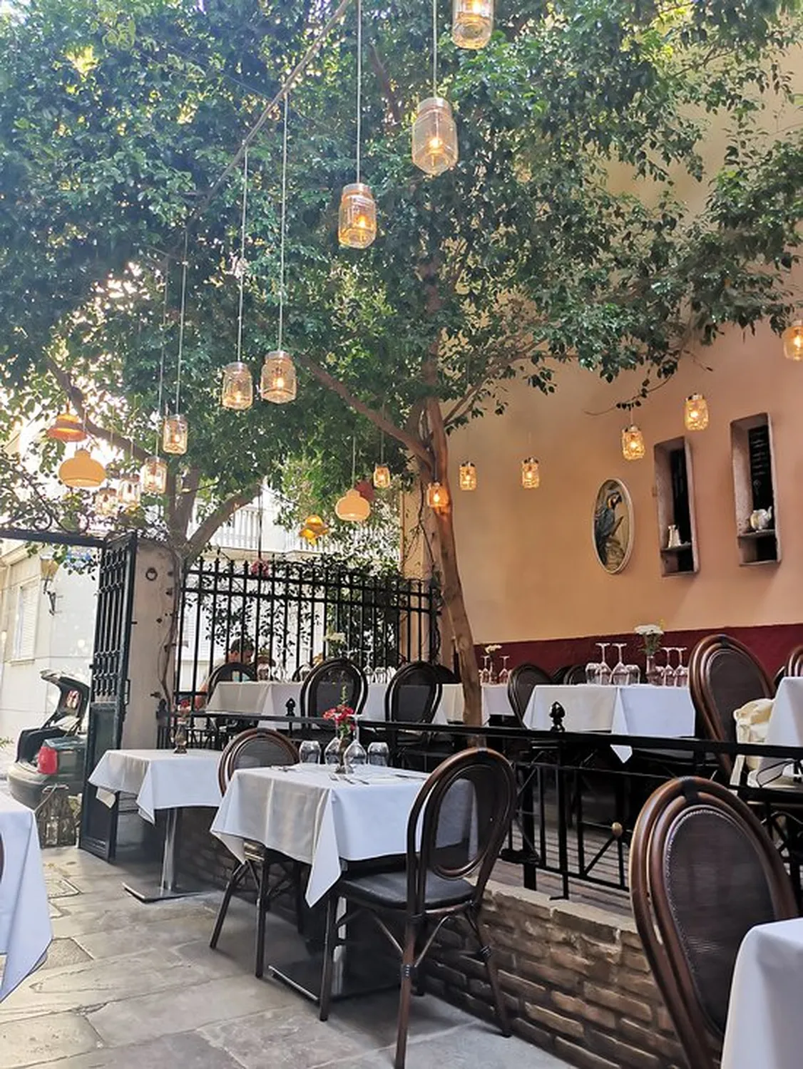 2MAZI restaurant Athens