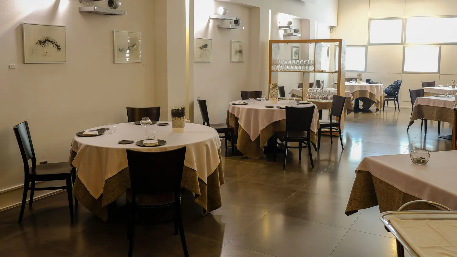 Abantal restaurant Seville