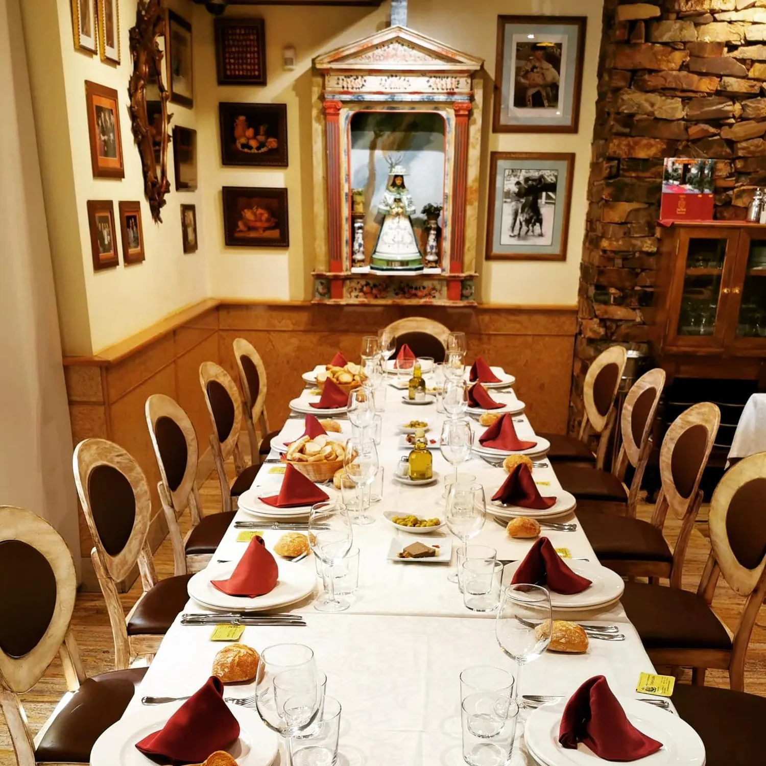 Reservation at ASADOR CASA JUAN restaurant Madrid KEYS