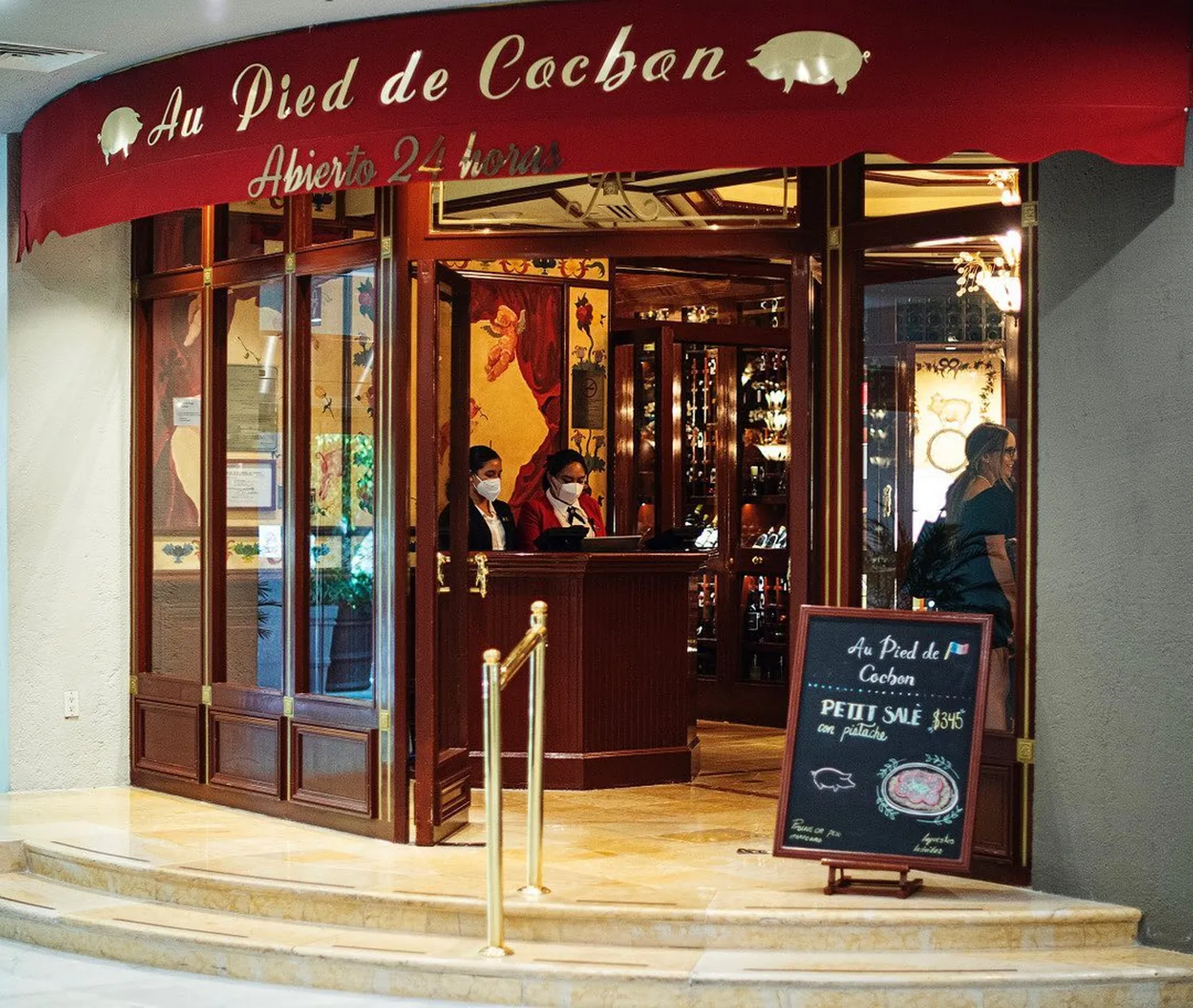 Au Pied de Cochon Restaurant Mexico City