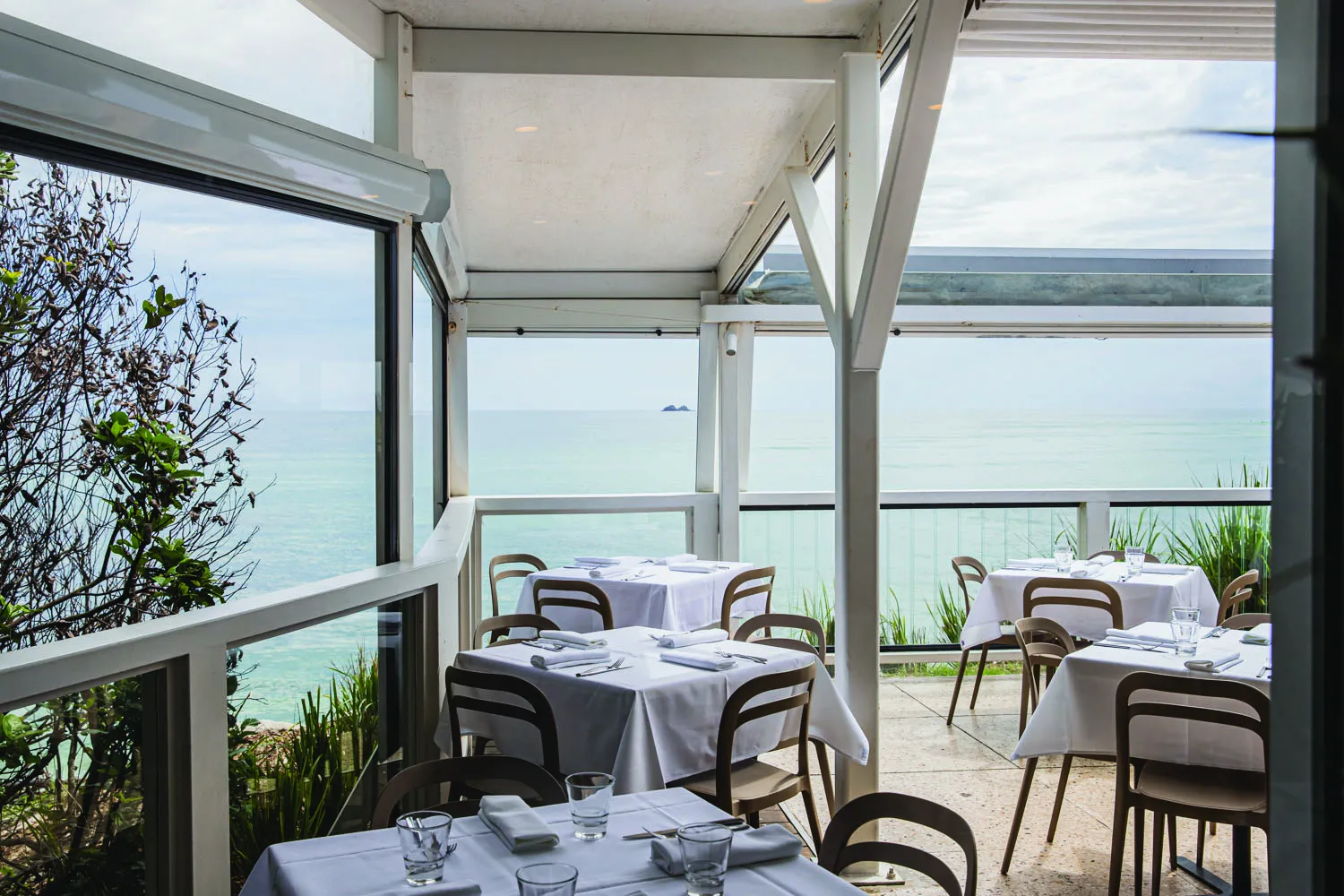 BEACH restaurant Byron bay