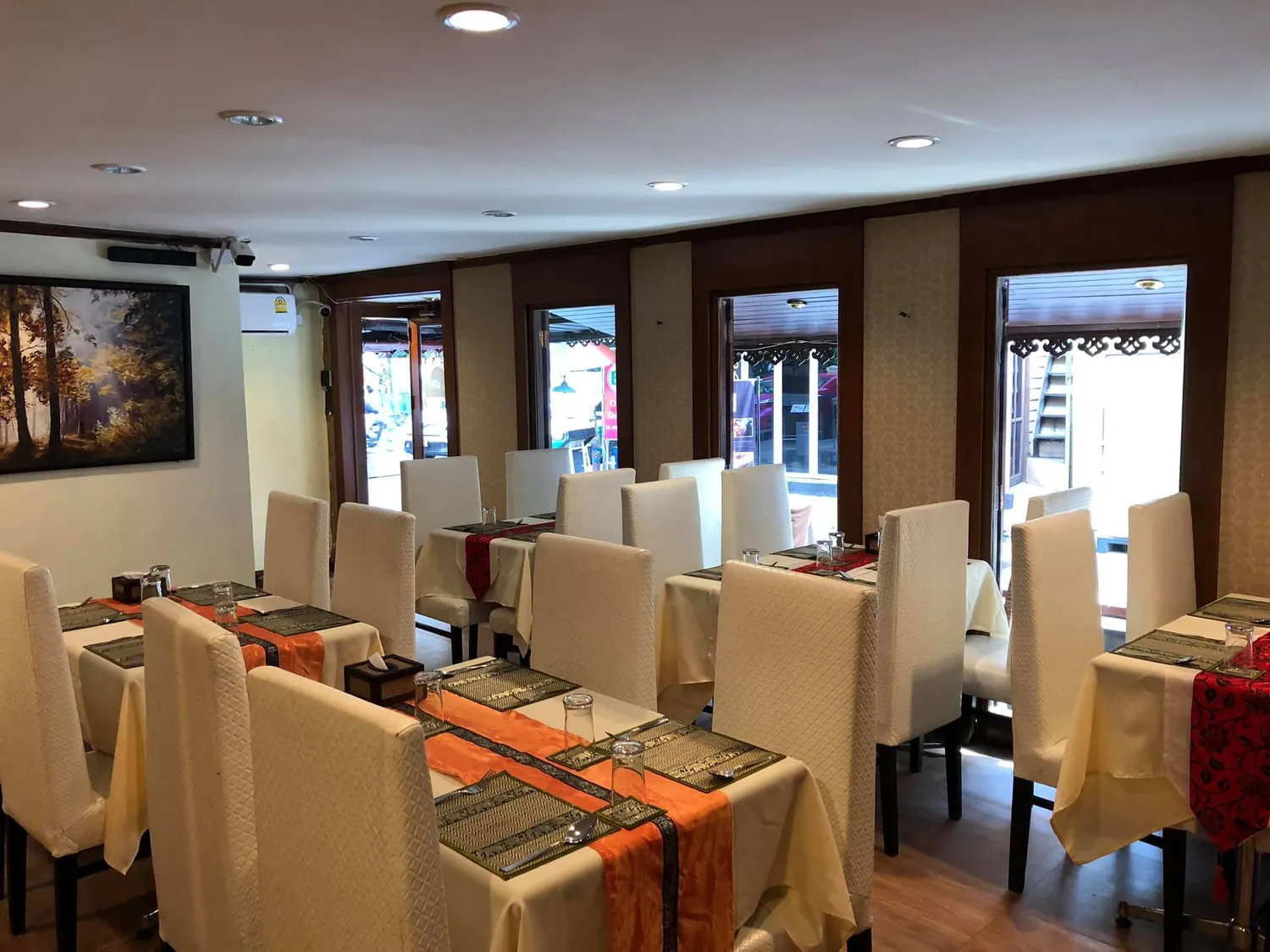 Baan Tassanee restaurant Bangkok