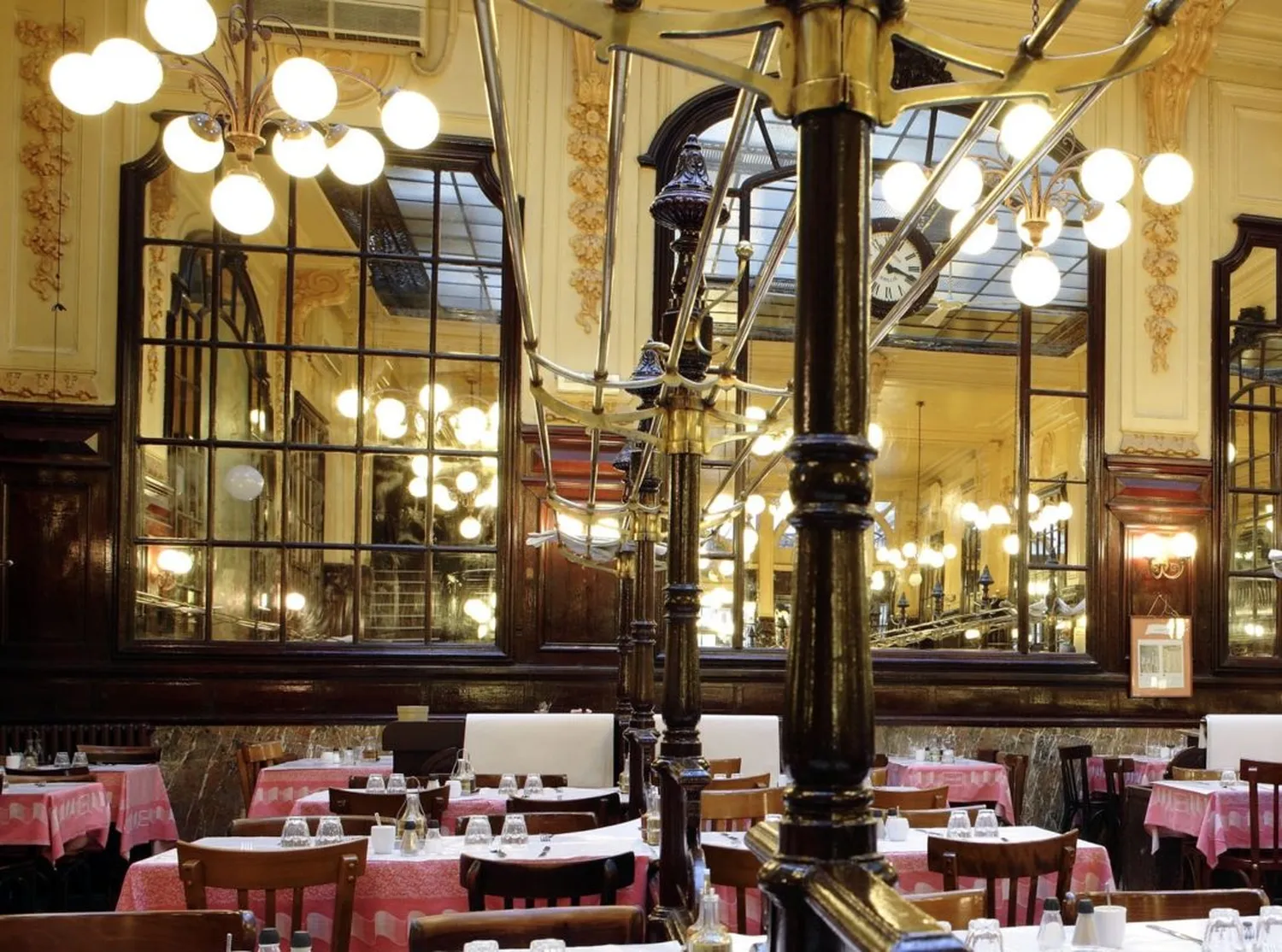 Brasserie Lipp Restaurant Paris