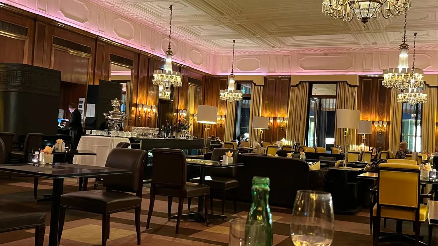 Bristol lounge restaurant Vienna