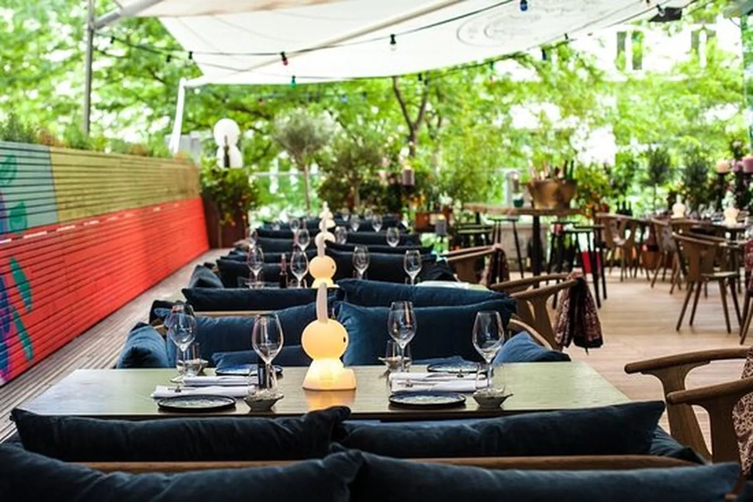 Reservation at Dots restaurant Vienna The World Keys