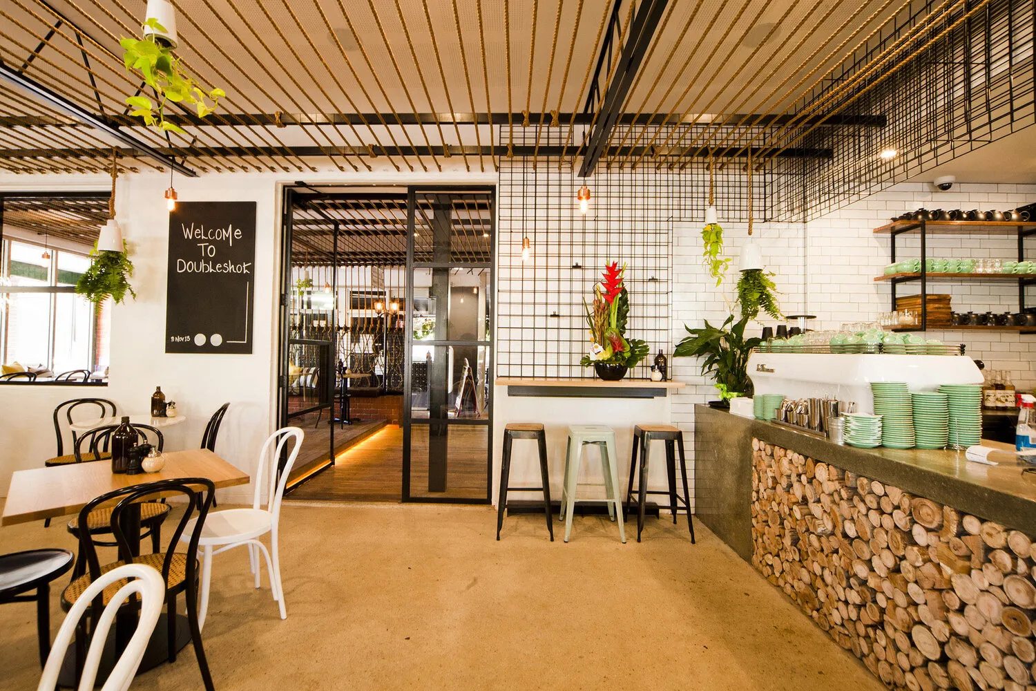 Double Shot restaurant Canberra_theworldkeys_6