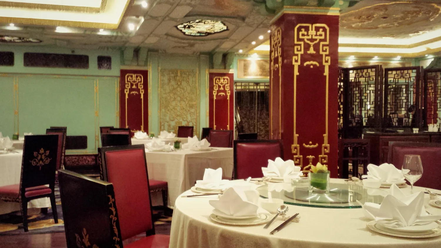 Dragon Phoenix restaurant Shangai