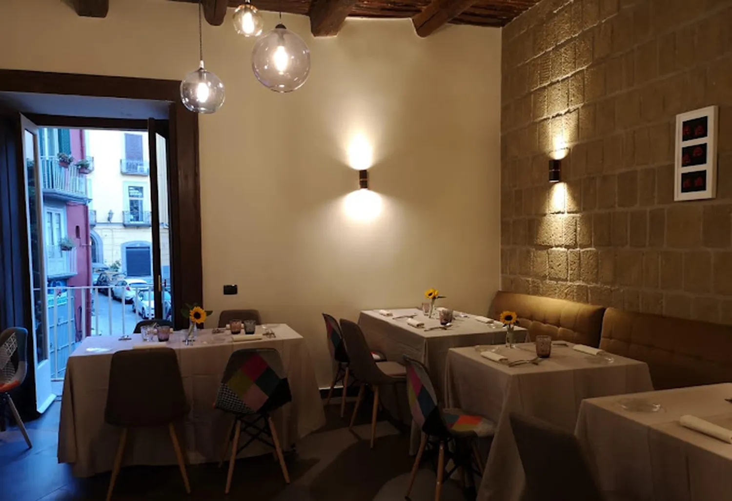 Essencia restaurant Naples