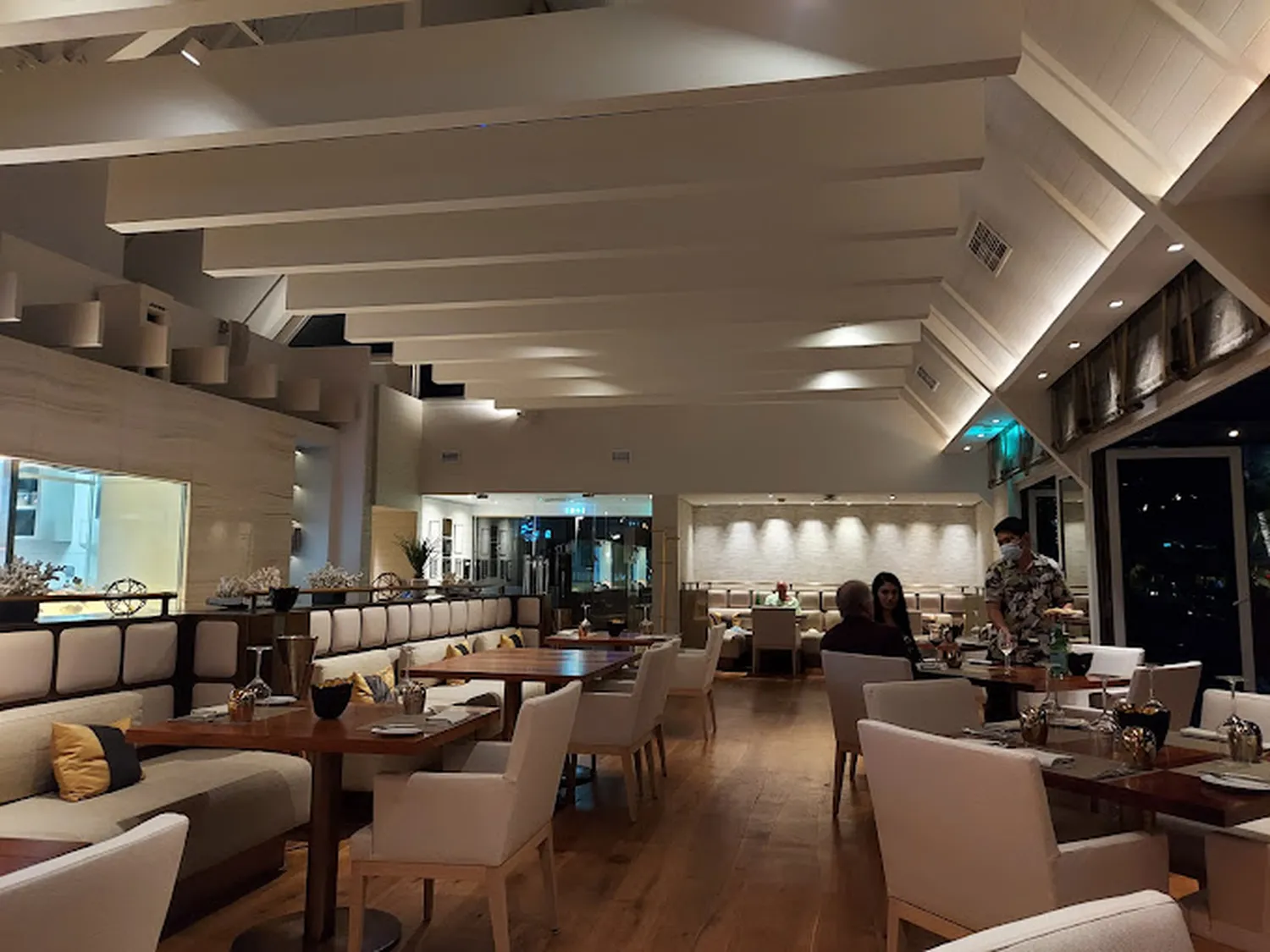 Finz restaurant Abu Dhabi