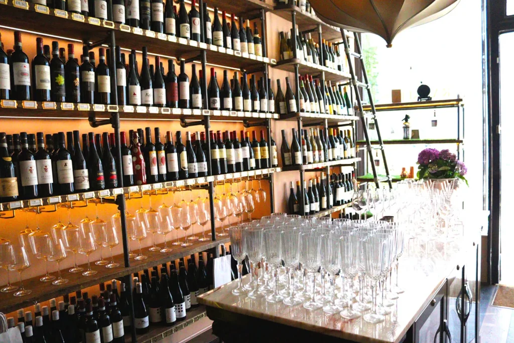 Reservation at FRANKLIN'S WINE bar London KEYS