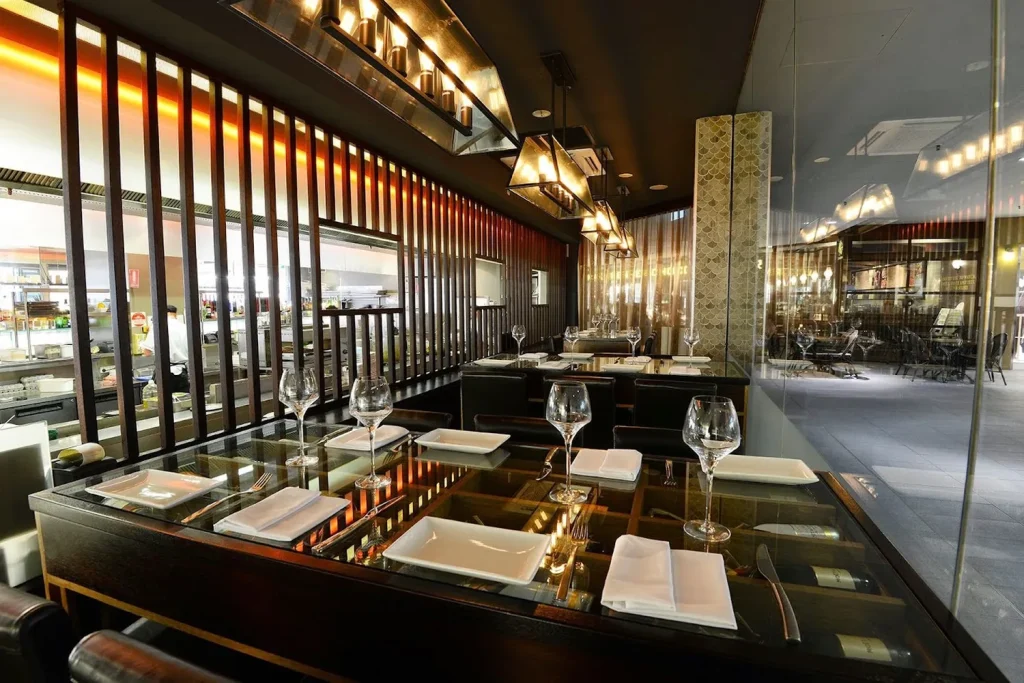 Reservation at GLASS DINING restaurant Gold Coast KEYS