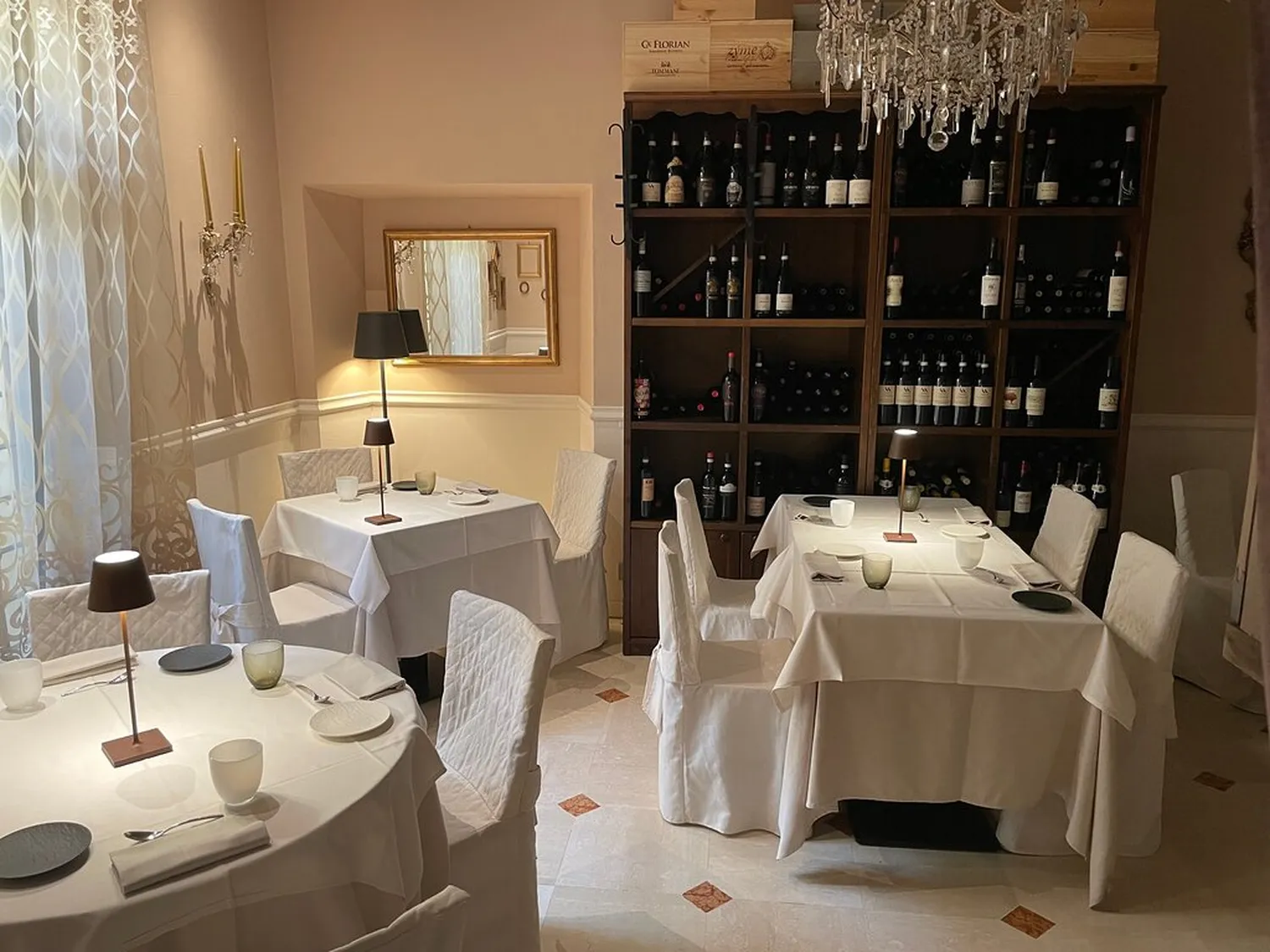 L&#039;Evangelista restaurant Verona