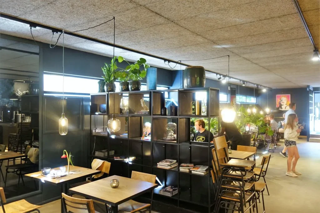 Reservation at MR CAKE restaurant Stockholm KEYS