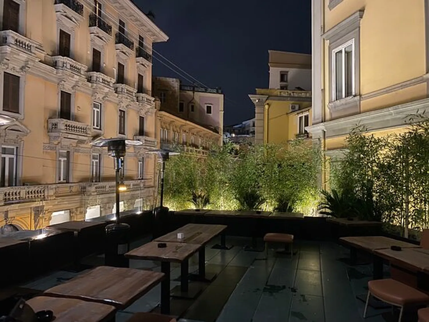 Noa restaurant Naples