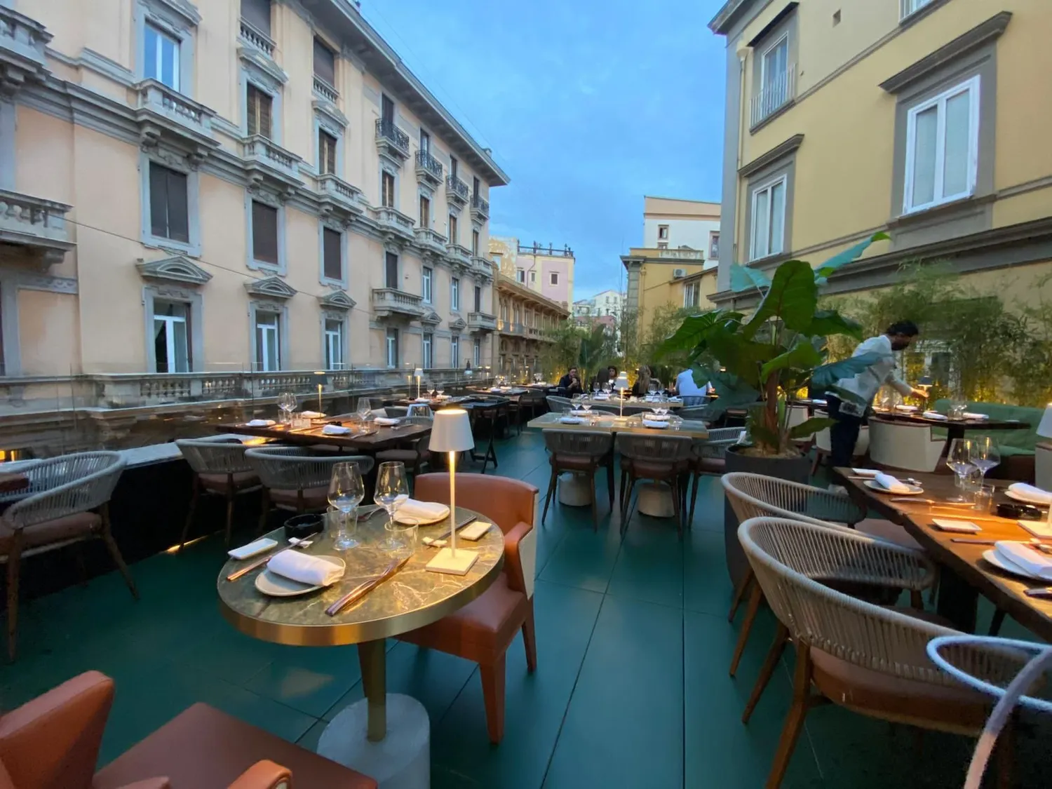 Noa restaurant Naples