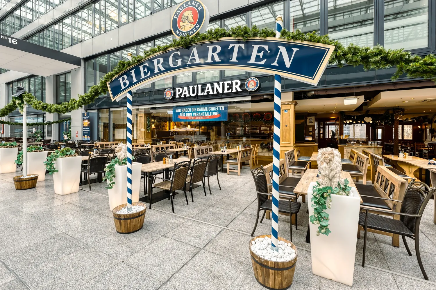 Paulaner in the Squaire restaurant Francfort