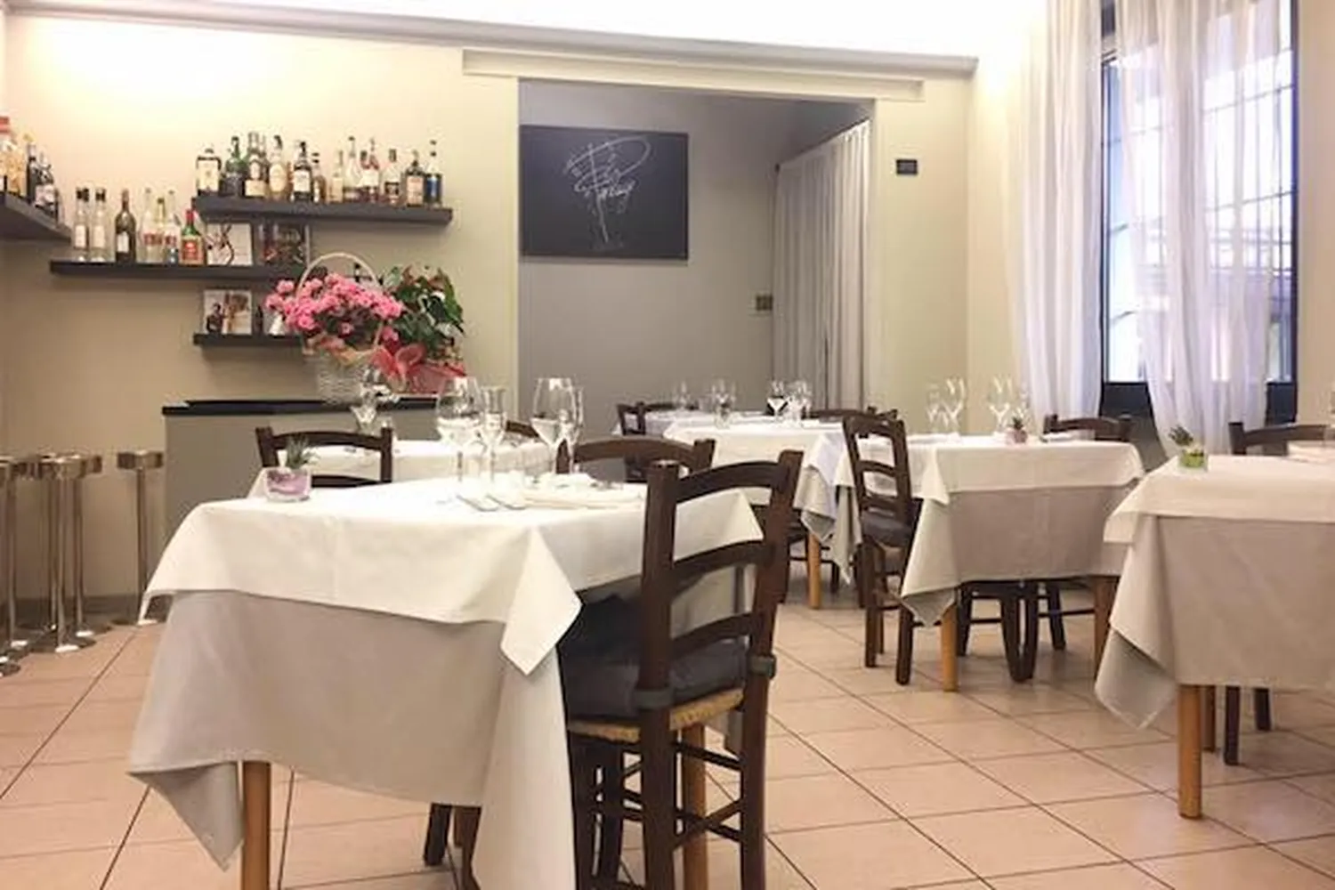 Perlage restaurant Parma