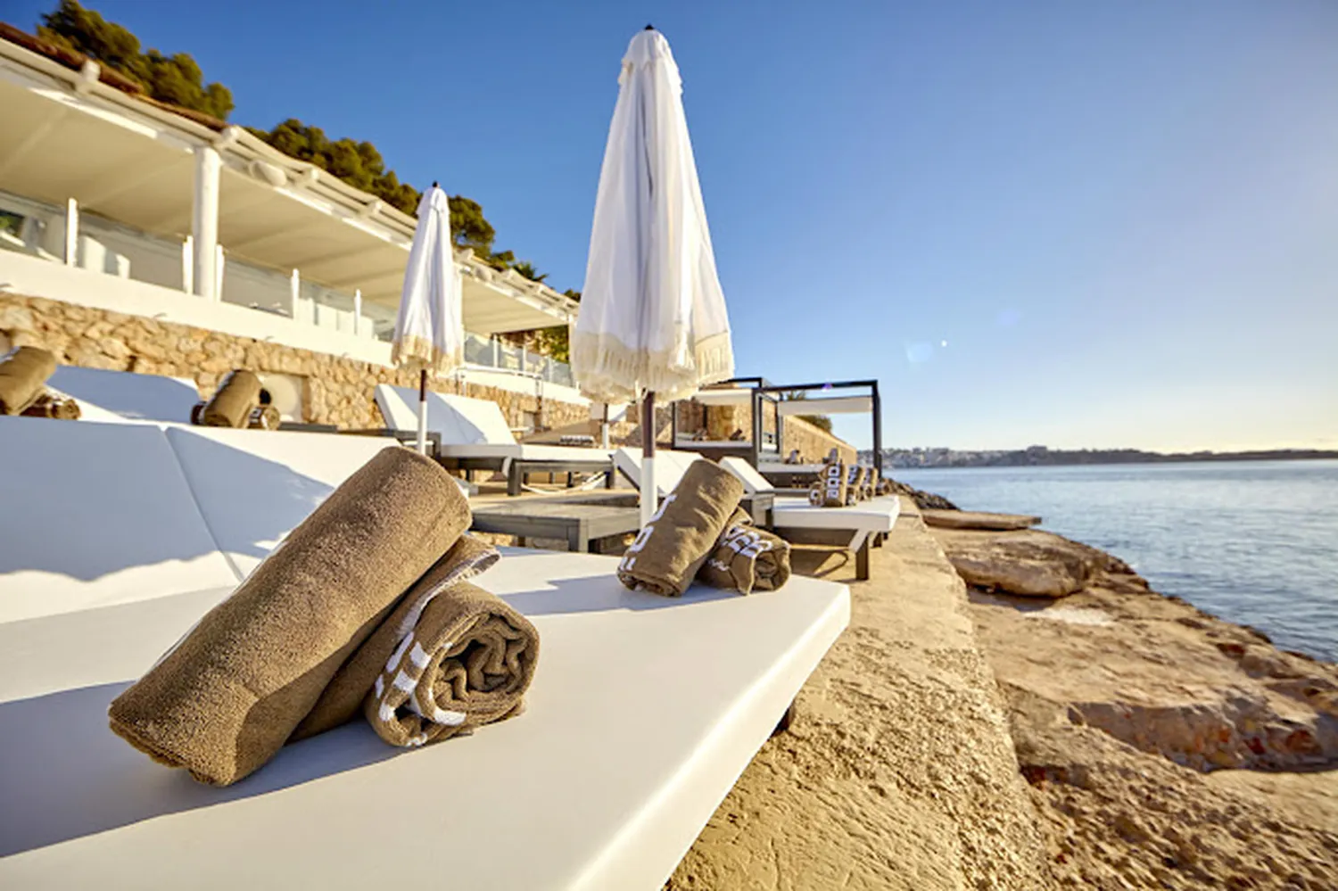 Purobeach Illetas restaurant Maiorca