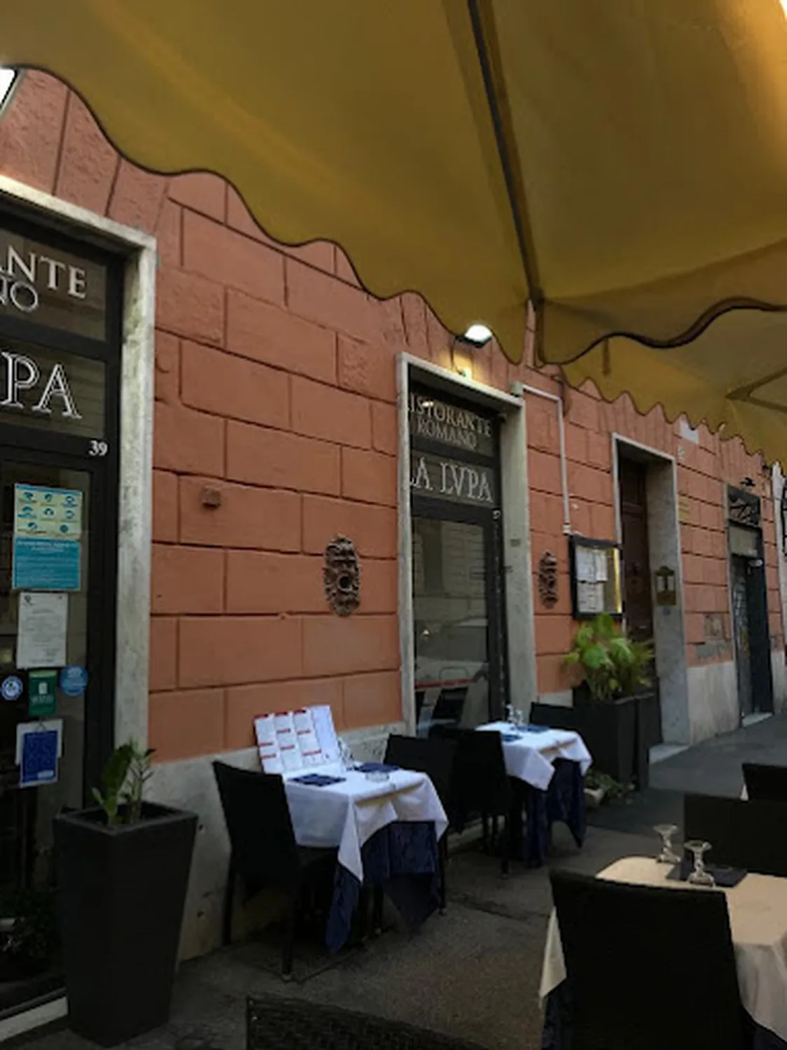 Romano La Lupa restaurant Roma