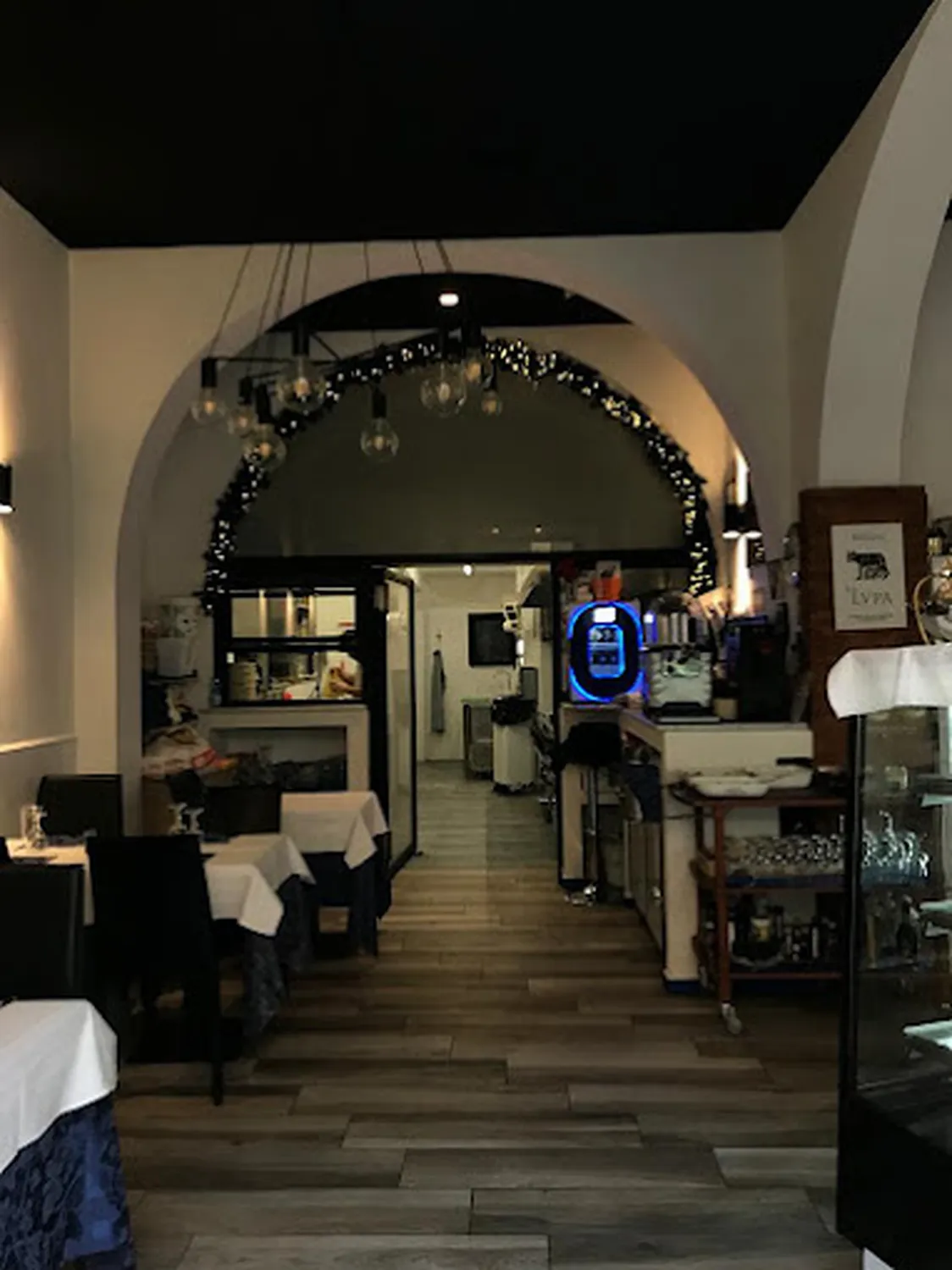 Romano La Lupa restaurant Roma