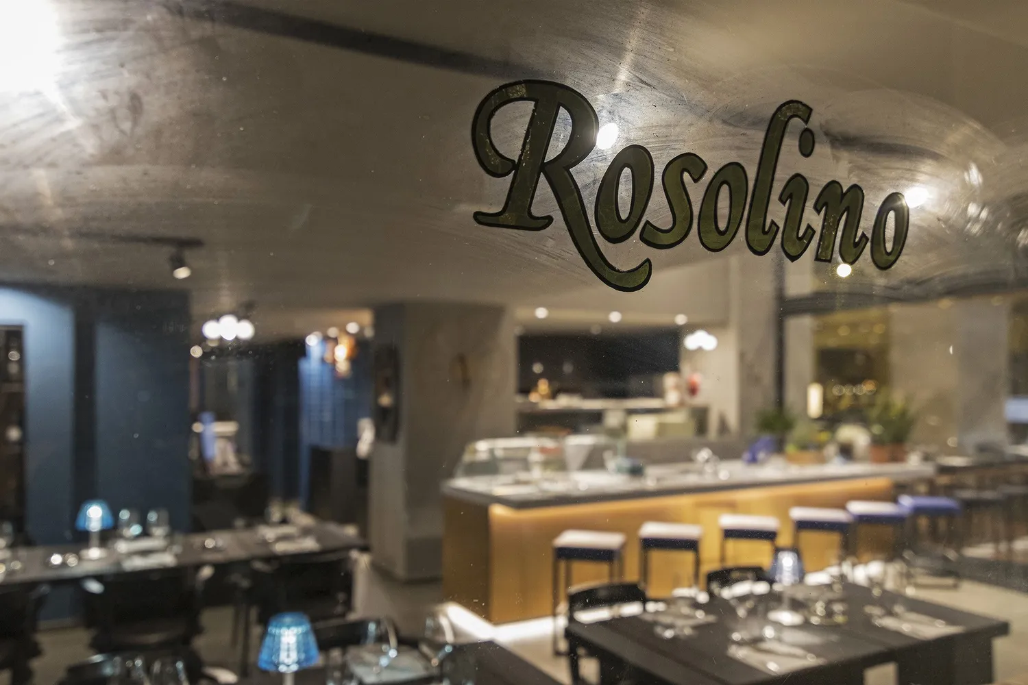 Rosolino Corner restaurant Naples