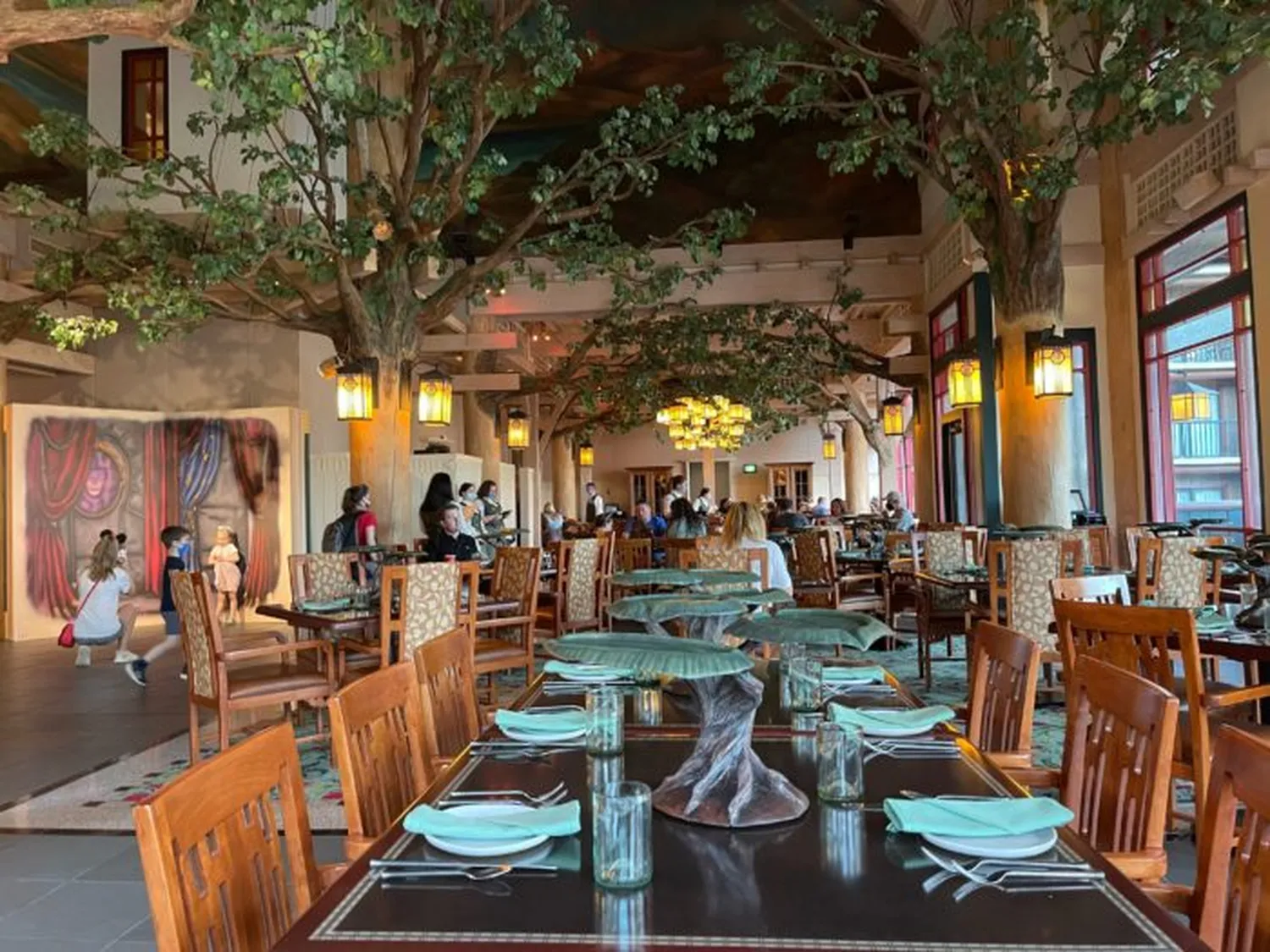 Story Book Dining restaurant Orlando