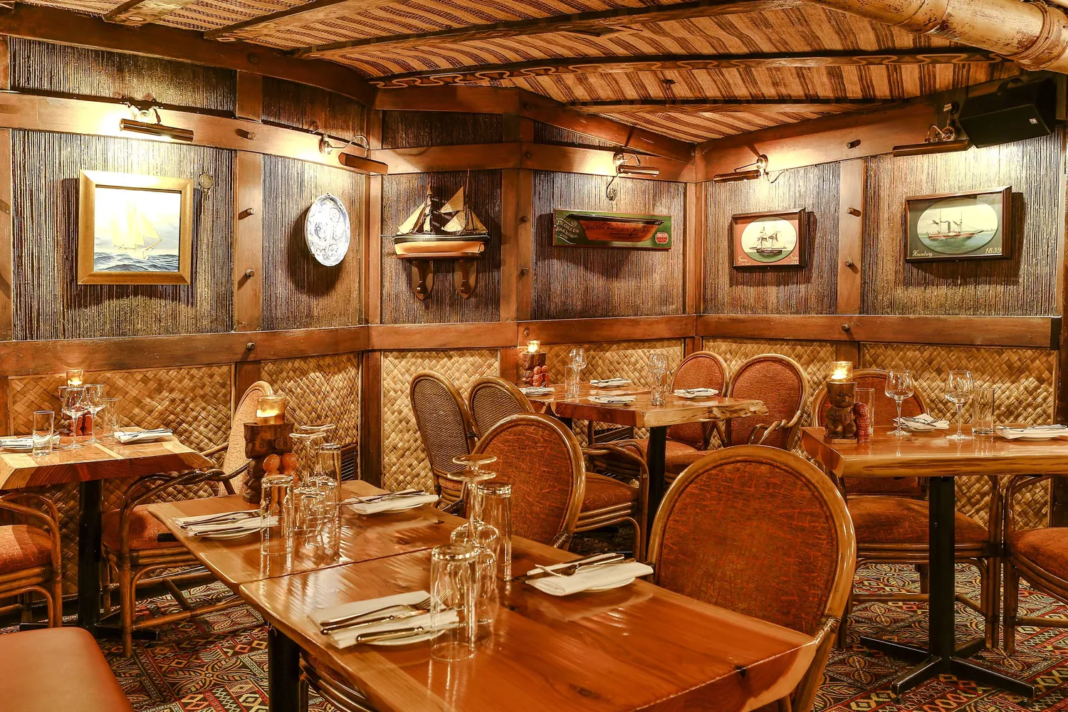 Trader Vic's restaurant London