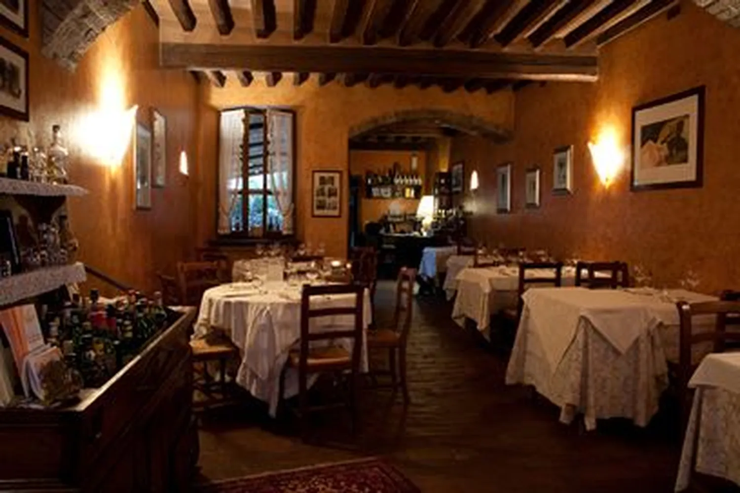 Tribunale restaurant Parma