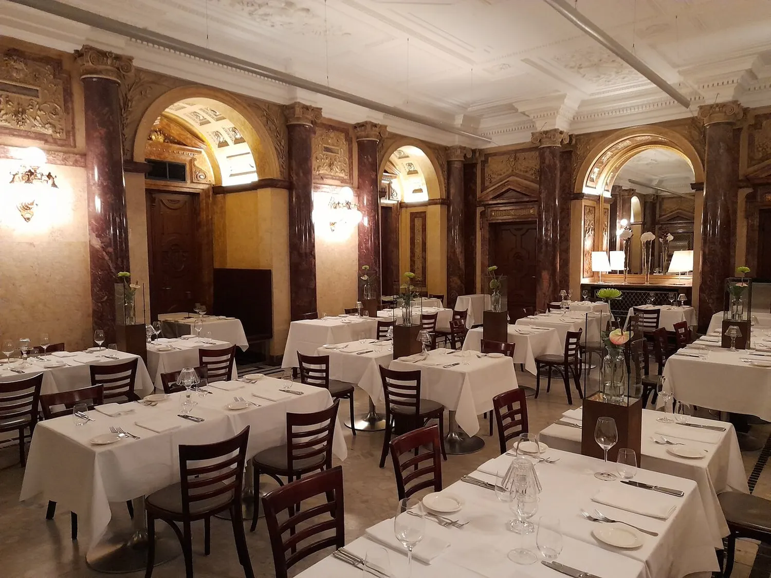 Vestibül restaurant Vienna