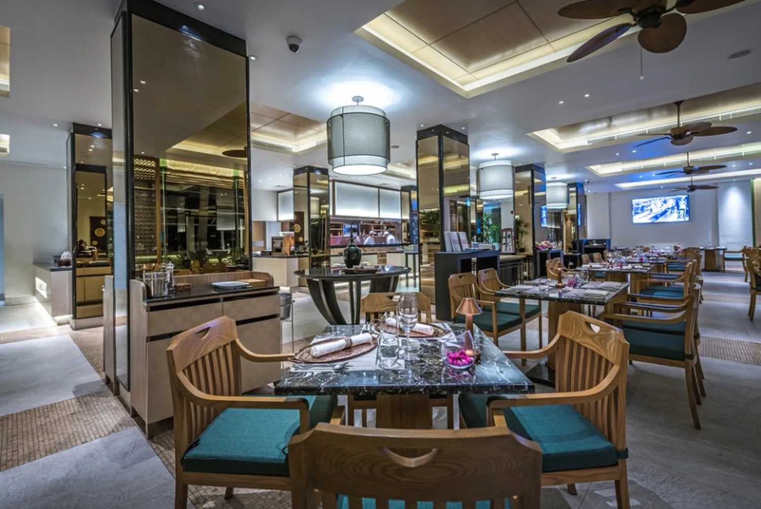 Watercourt restaurant Phuket