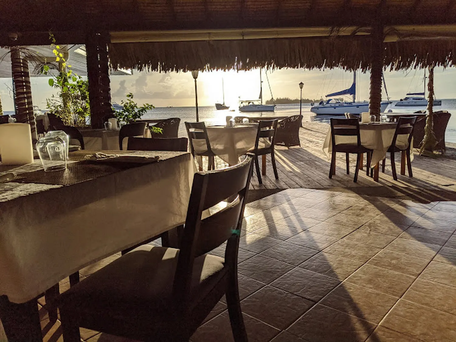 Yacht restaurant Bora Bora