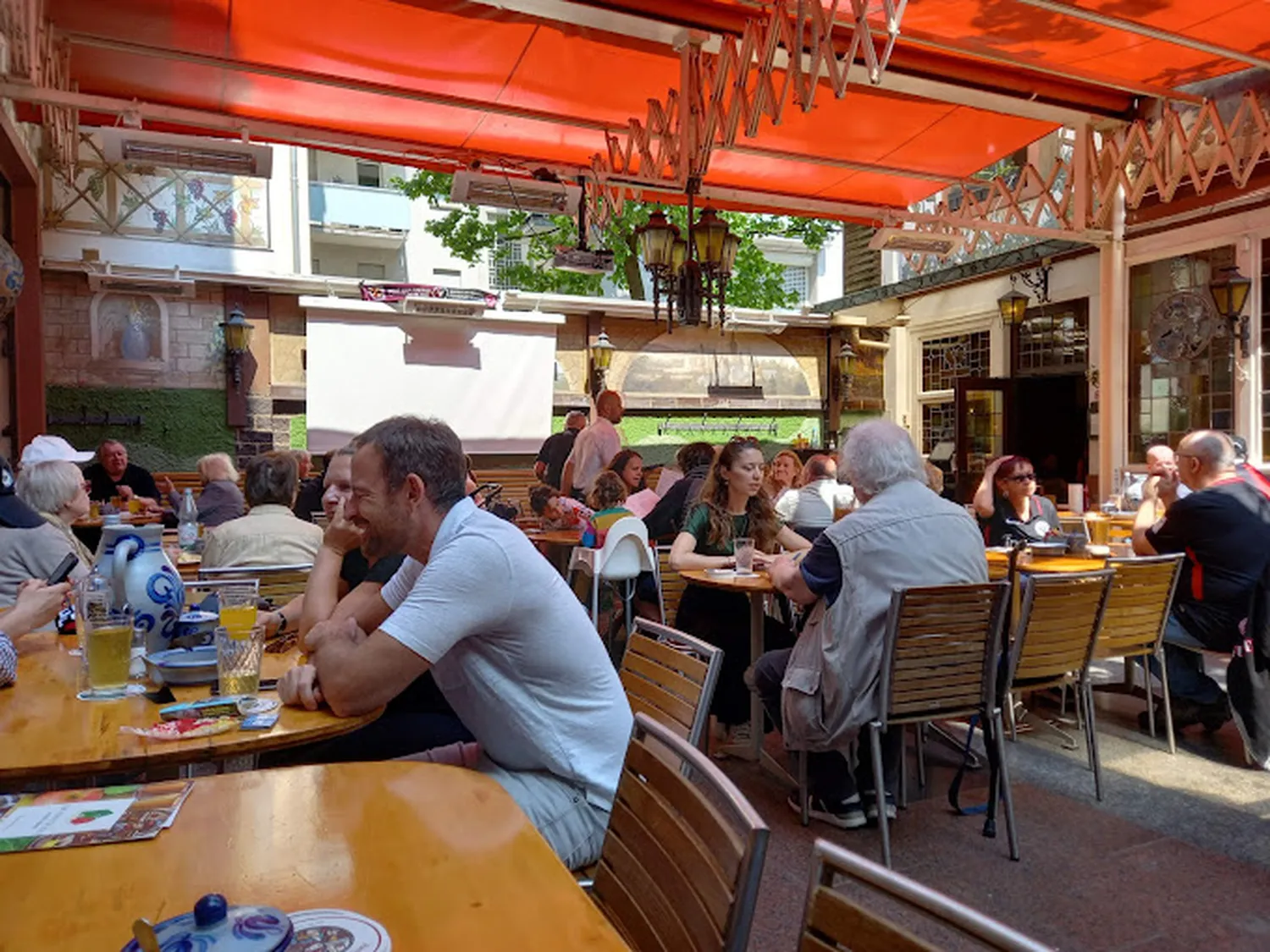 Zum Gemalten Haus restauraant Francfort