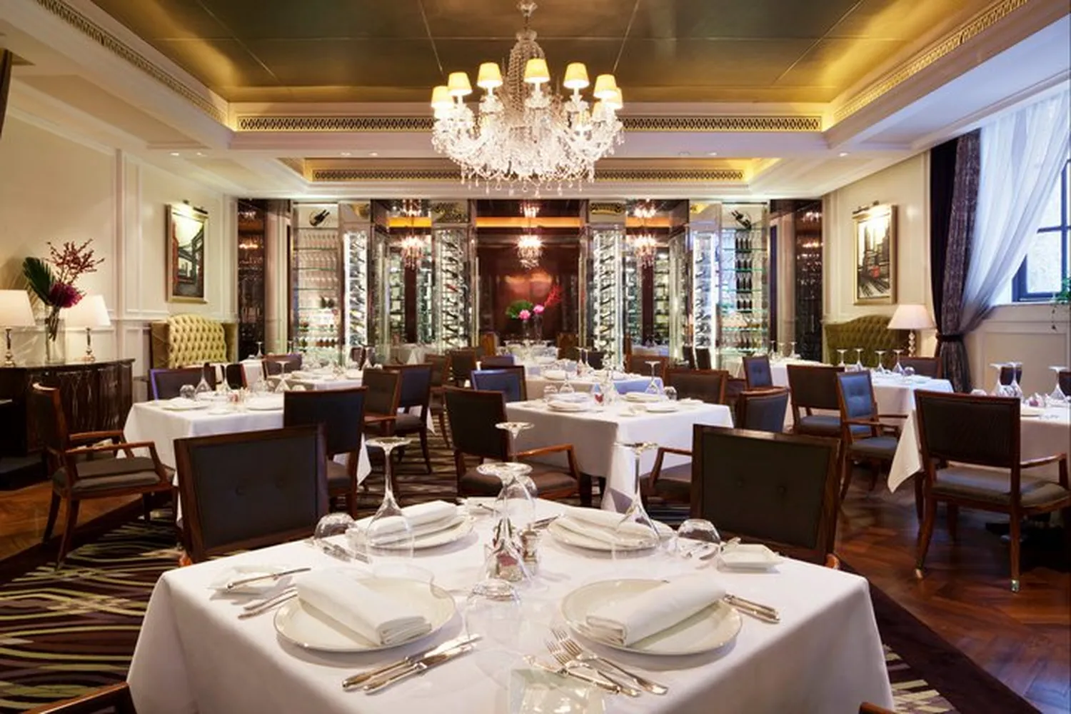 the Waldorf Astoria restaurant Shangai