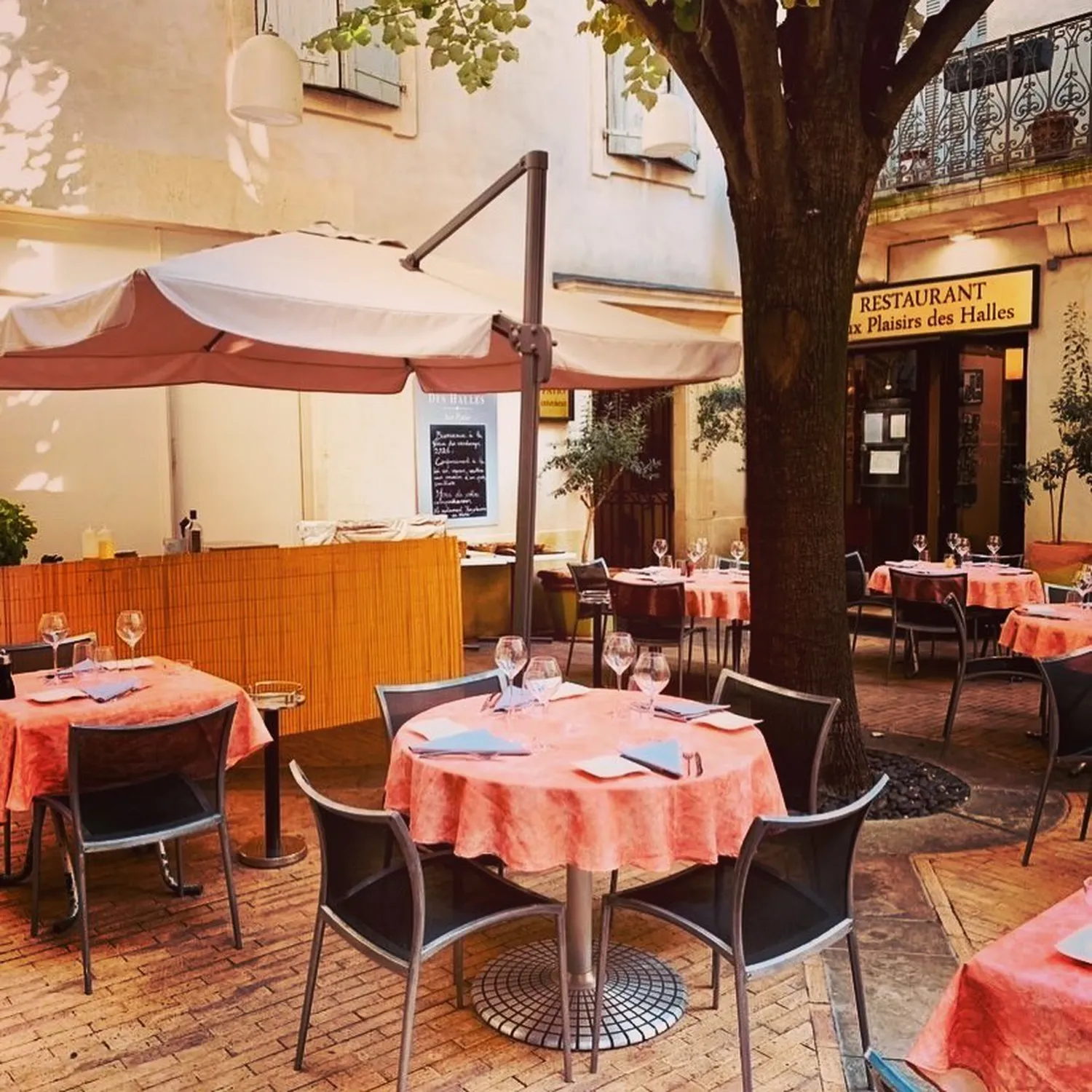 Aux Plaisirs des Halles Restaurant Nîmes