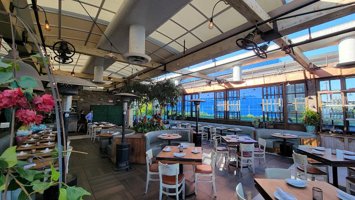 CATCH LA Restaurant Burbank