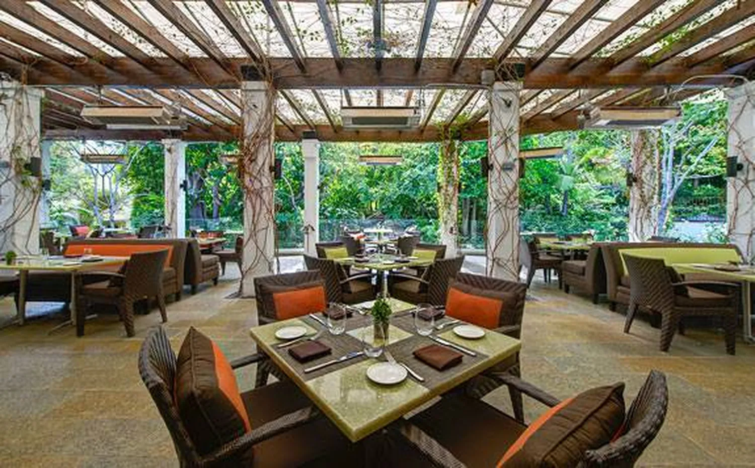 CAVATINA Restaurant burbank