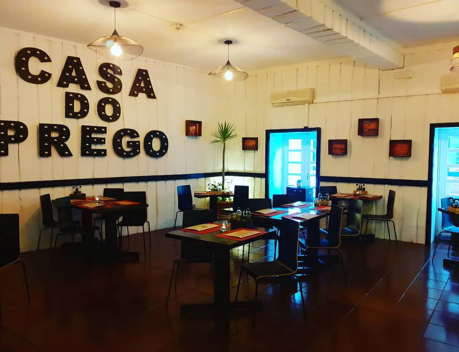 Casa do Prego restaurant Lagos