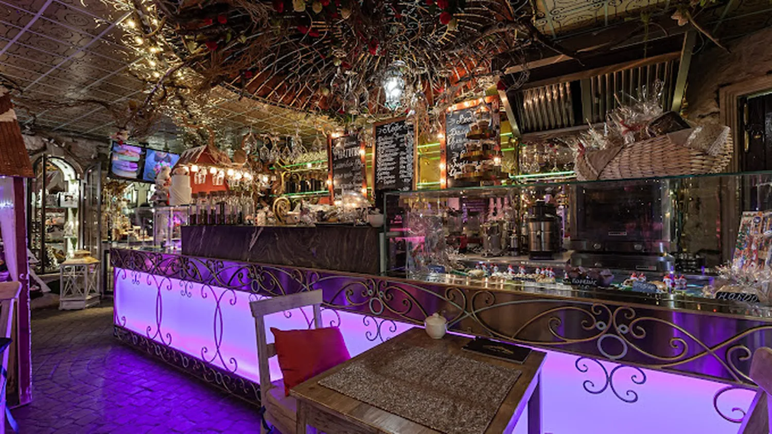 Chateau De Fleurs Restaurant Moscow