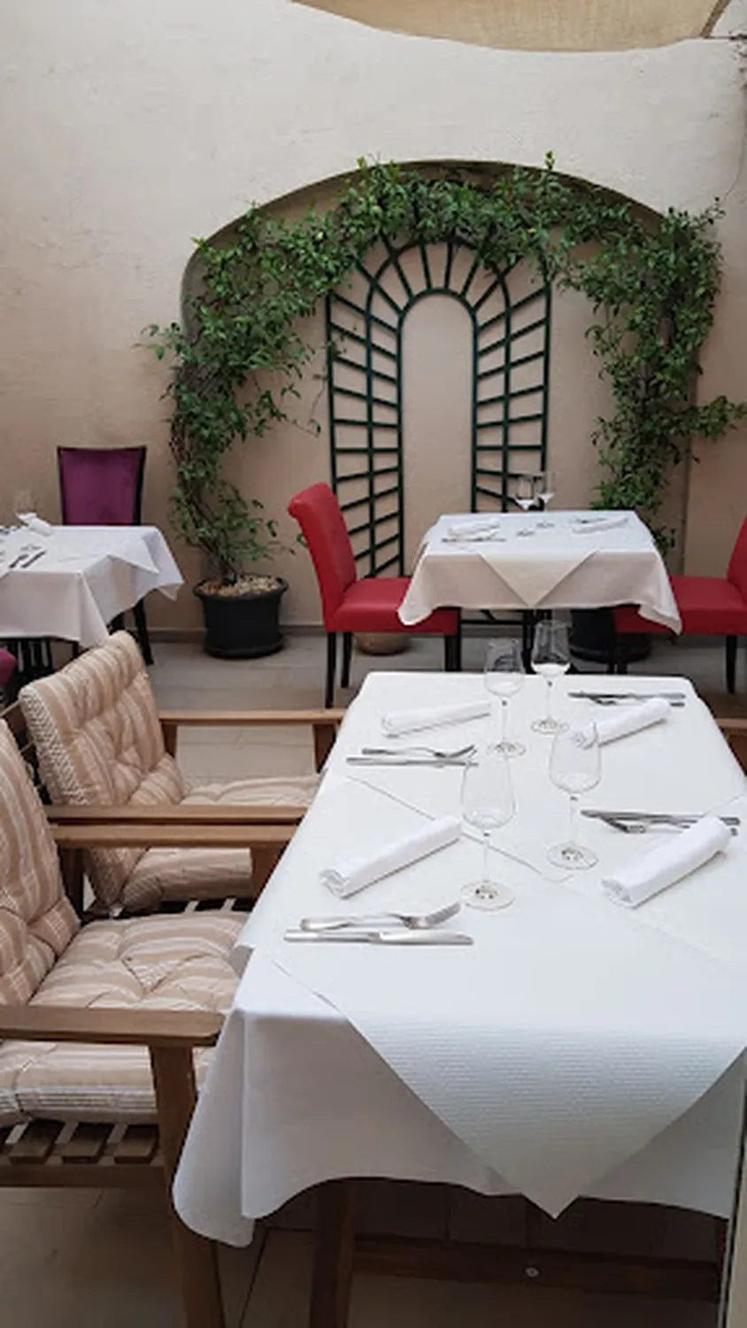 Clos Charm' Lin restaurant Grimaud