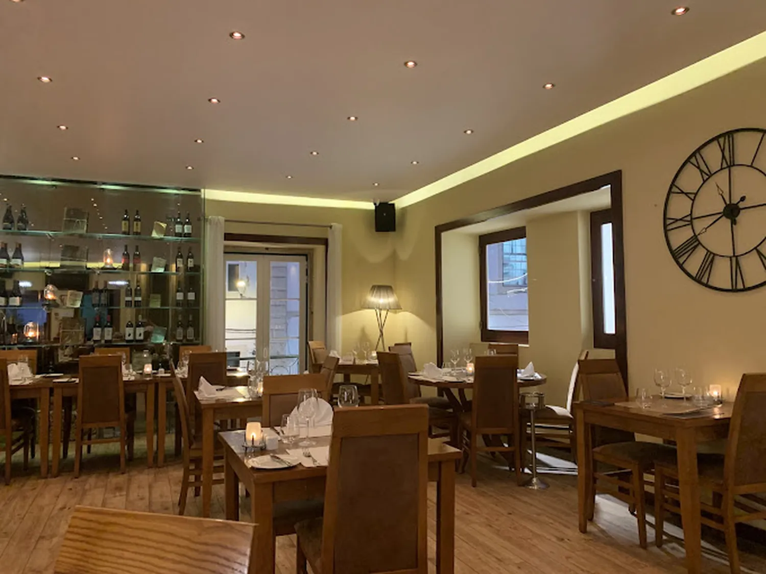 Dom Henrique restaurant Lagos