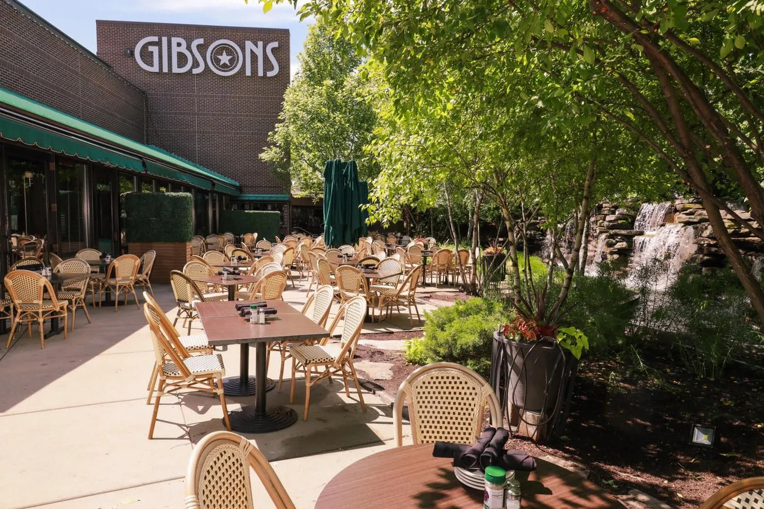 Gibsons restaurant Oak Brook