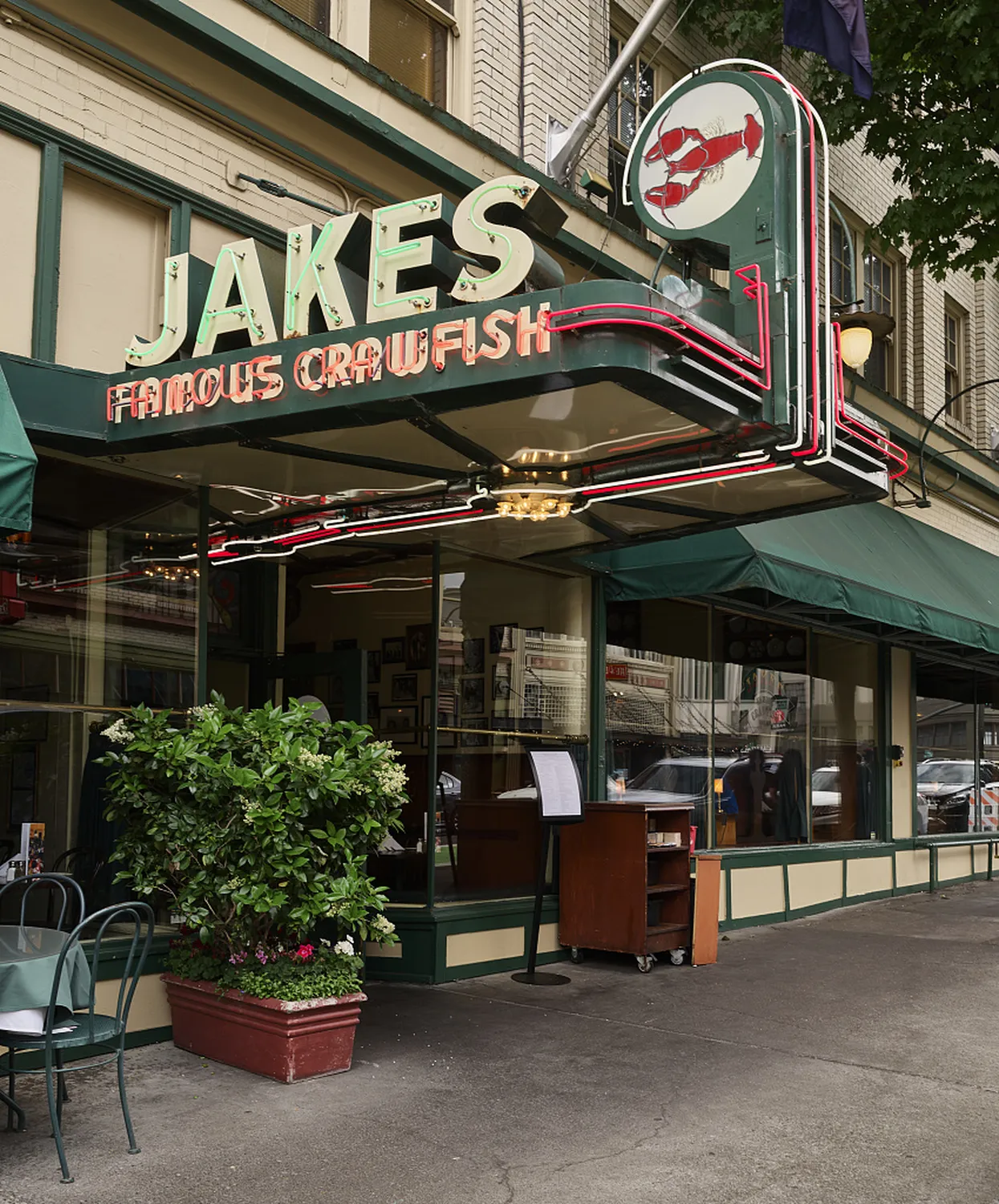 Jake's Famous Crawfish Restaurant Portland